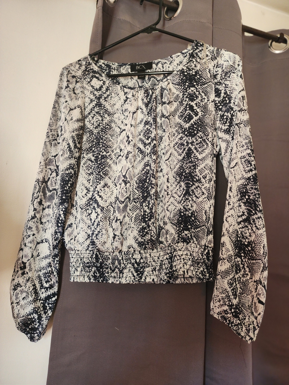 BCX Black & White Snake Print Long-Sleeve Blouse